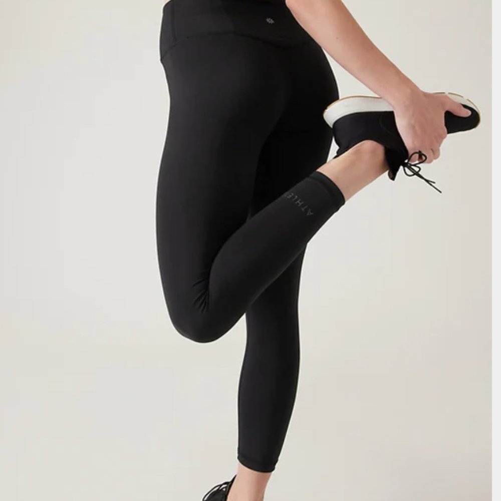 Athleta Elation Train 7/8 Tight, M, Black